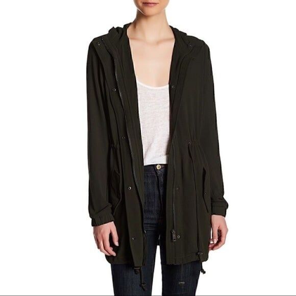 Romeo & Juliet Couture Jackets & Blazers - NEW Romeo + Juliet Couture Hooded Parka Size Medium Olive Color Jacket